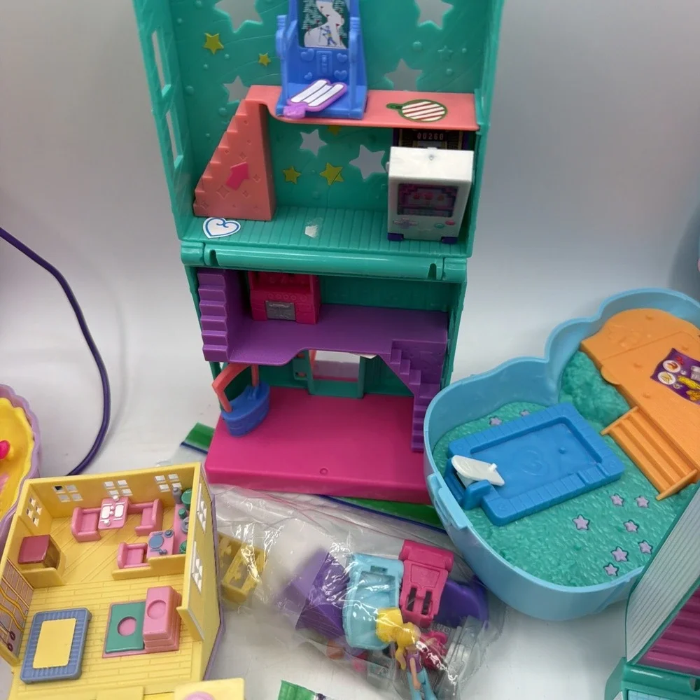 Lot of 7 Polly Pocket Compact Playsets W/  Figures Dolls & Accessories